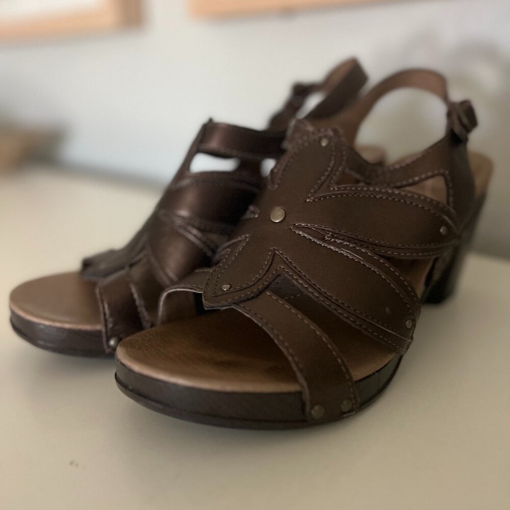 Dansko Brown Block Heel Cushioned Buckle Sandals Size 38 EU 7.7-8 US